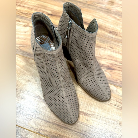 Dolce Vita Ankle Boots with Chunky Heel - Picture 1 of 5